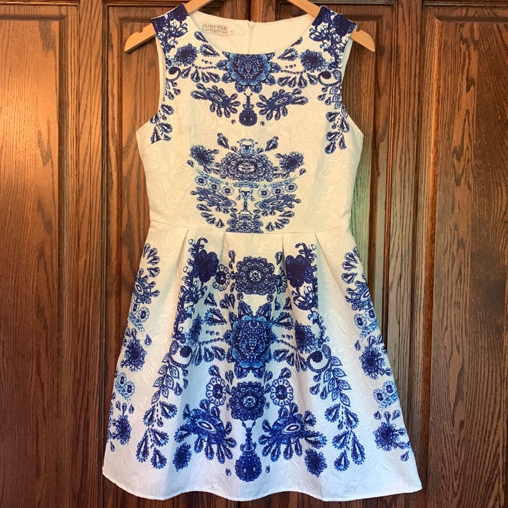 Pretty blue and white Dress